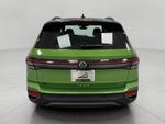 2026 Volkswagen Taos SE Black 4MOTION