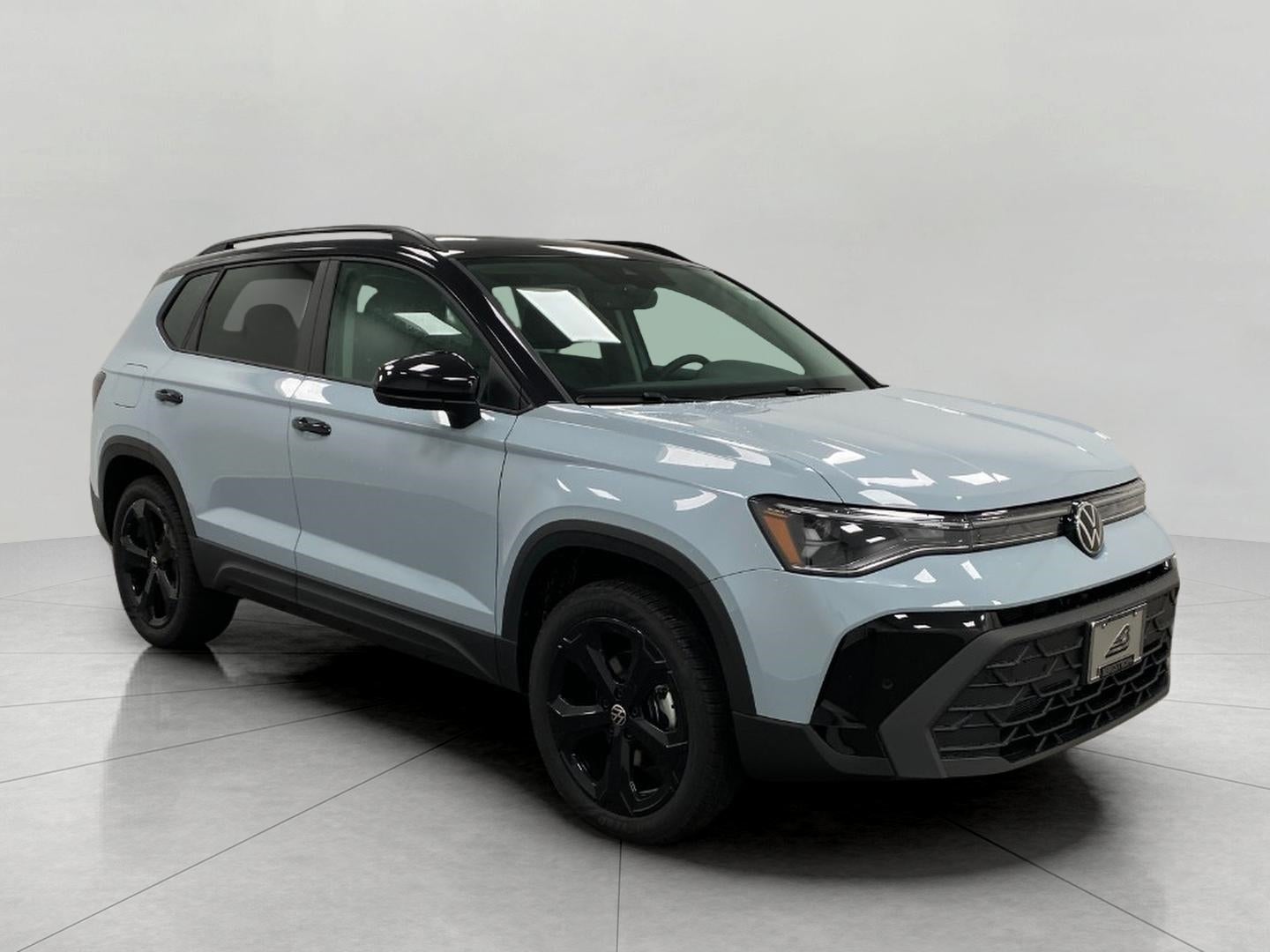 2026 Volkswagen Taos SE Black