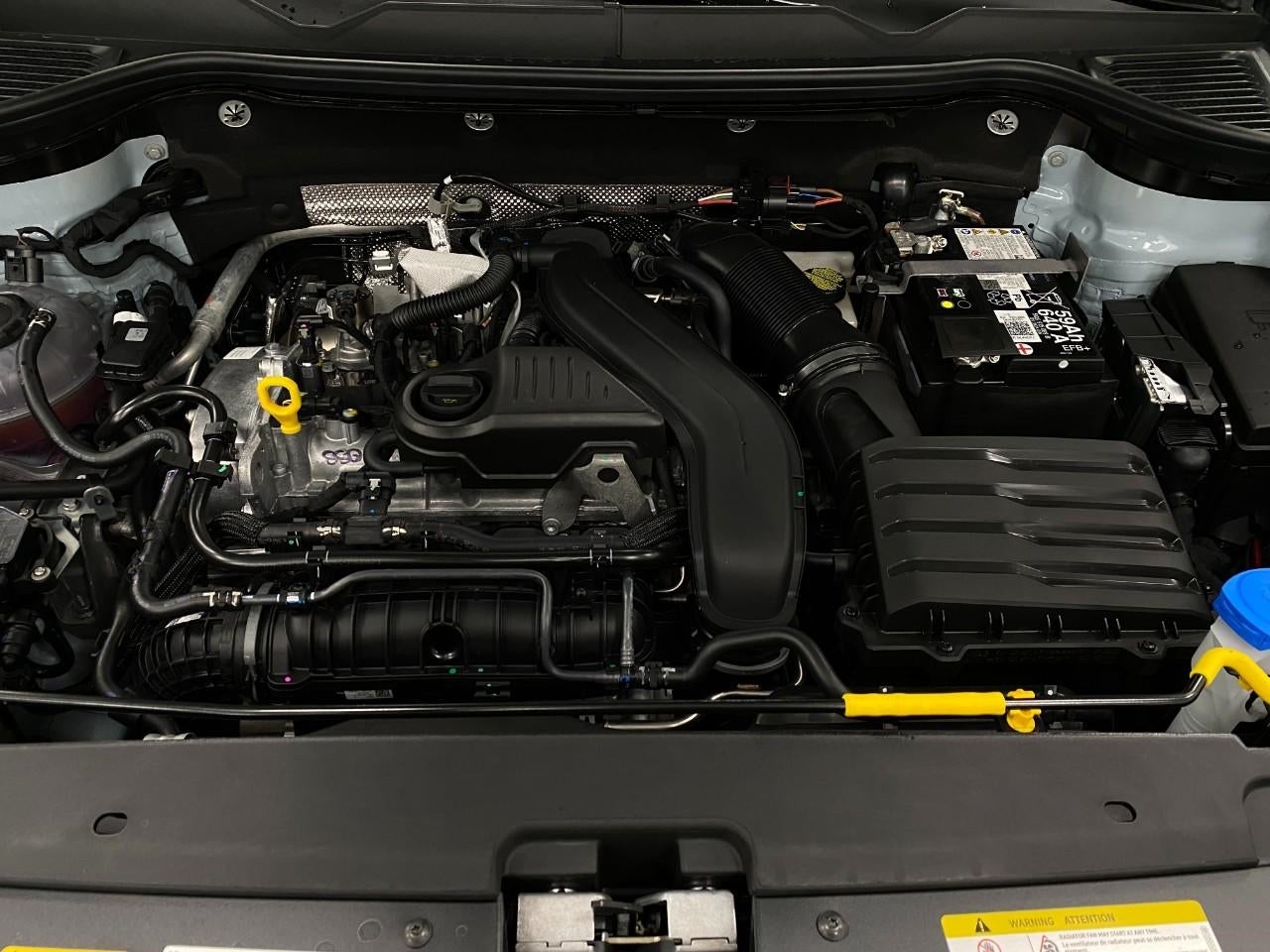 2026 Volkswagen Taos SE Black 4MOTION