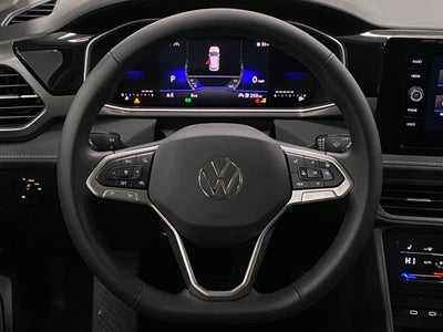 2026 Volkswagen Taos SE Black 4MOTION