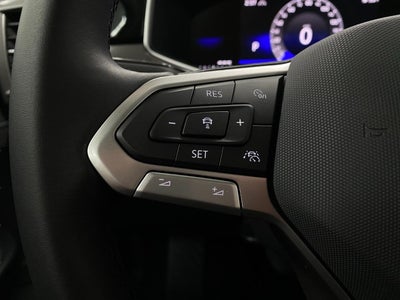 2026 Volkswagen Taos SE Black 4MOTION