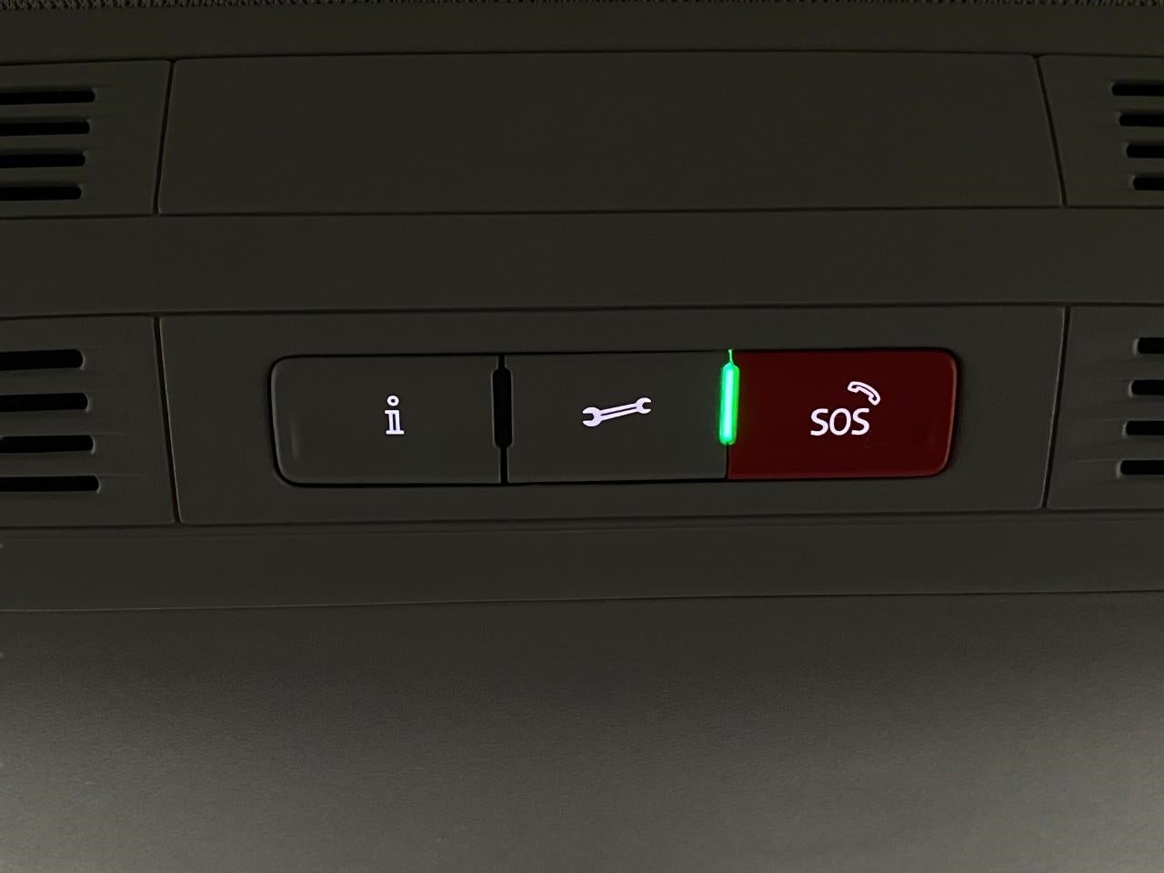 2026 Volkswagen Taos SE Black 4MOTION