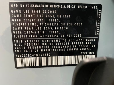 2026 Volkswagen Taos SE Black 4MOTION