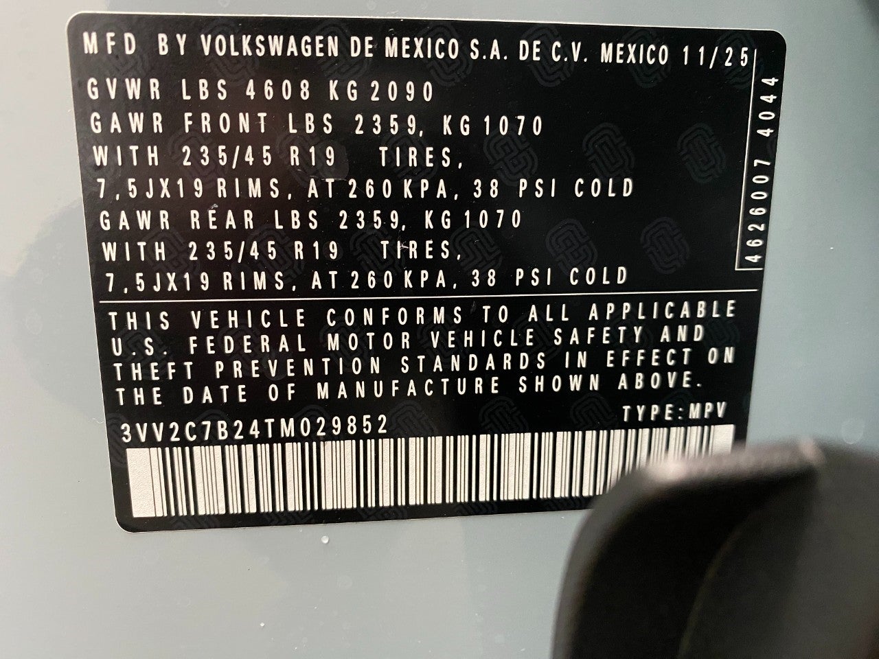 2026 Volkswagen Taos SE Black 4MOTION