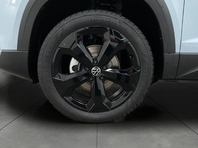 2026 Volkswagen Taos SE Black 4MOTION