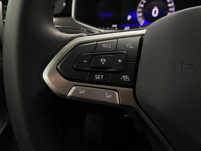 2026 Volkswagen Taos SE Black 4MOTION