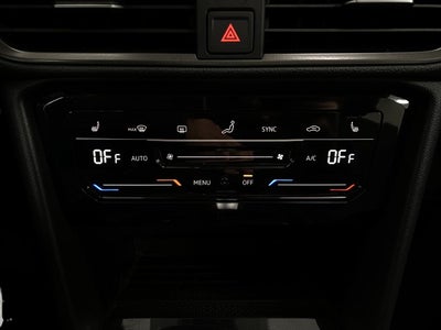 2026 Volkswagen Taos SE Black 4MOTION