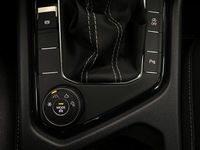 2026 Volkswagen Taos SE Black 4MOTION