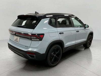 2026 Volkswagen Taos SE Black 4MOTION