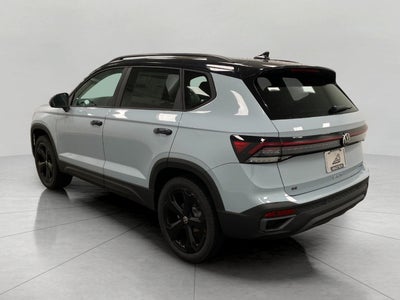 2026 Volkswagen Taos SE Black 4MOTION