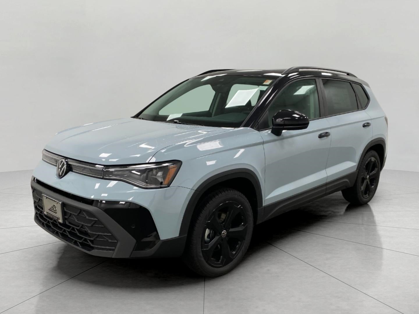 2026 Volkswagen Taos SE Black 4MOTION