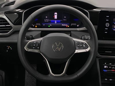 2026 Volkswagen Taos SE Black 4MOTION