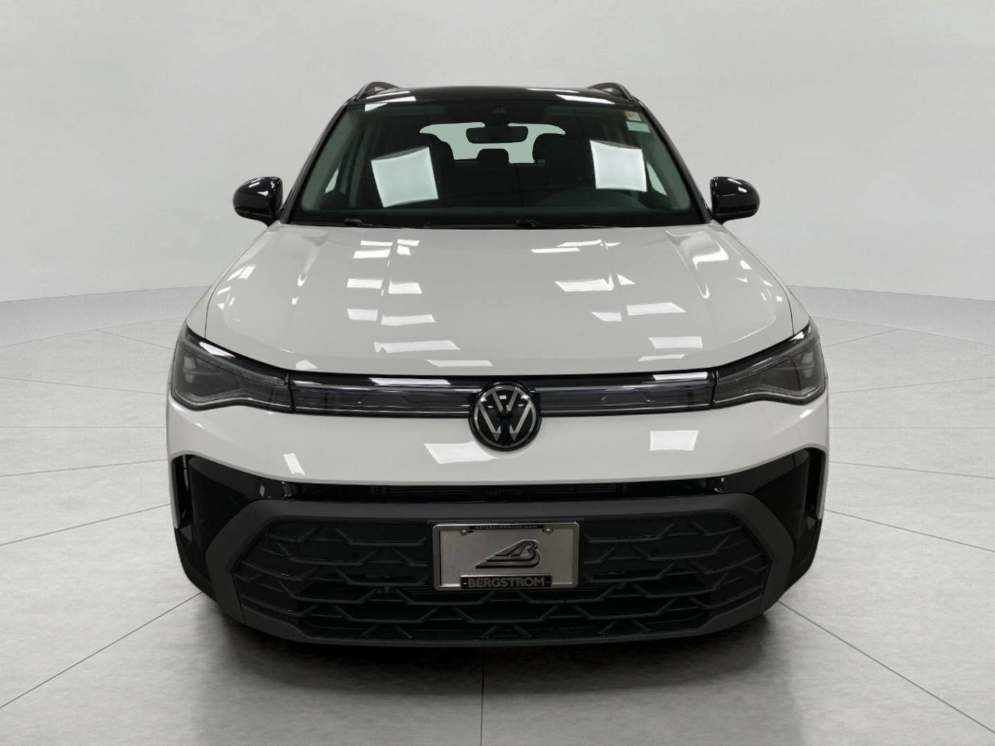 2026 Volkswagen Taos SE Black 4MOTION