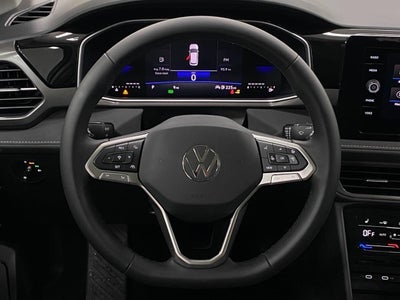 2026 Volkswagen Taos SE Black 4MOTION