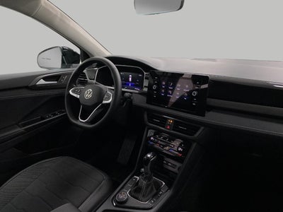 2026 Volkswagen Taos SE Black 4MOTION