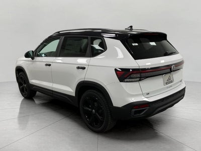 2026 Volkswagen Taos SE Black 4MOTION