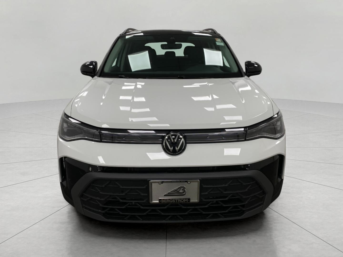 2026 Volkswagen Taos SE Black 4MOTION