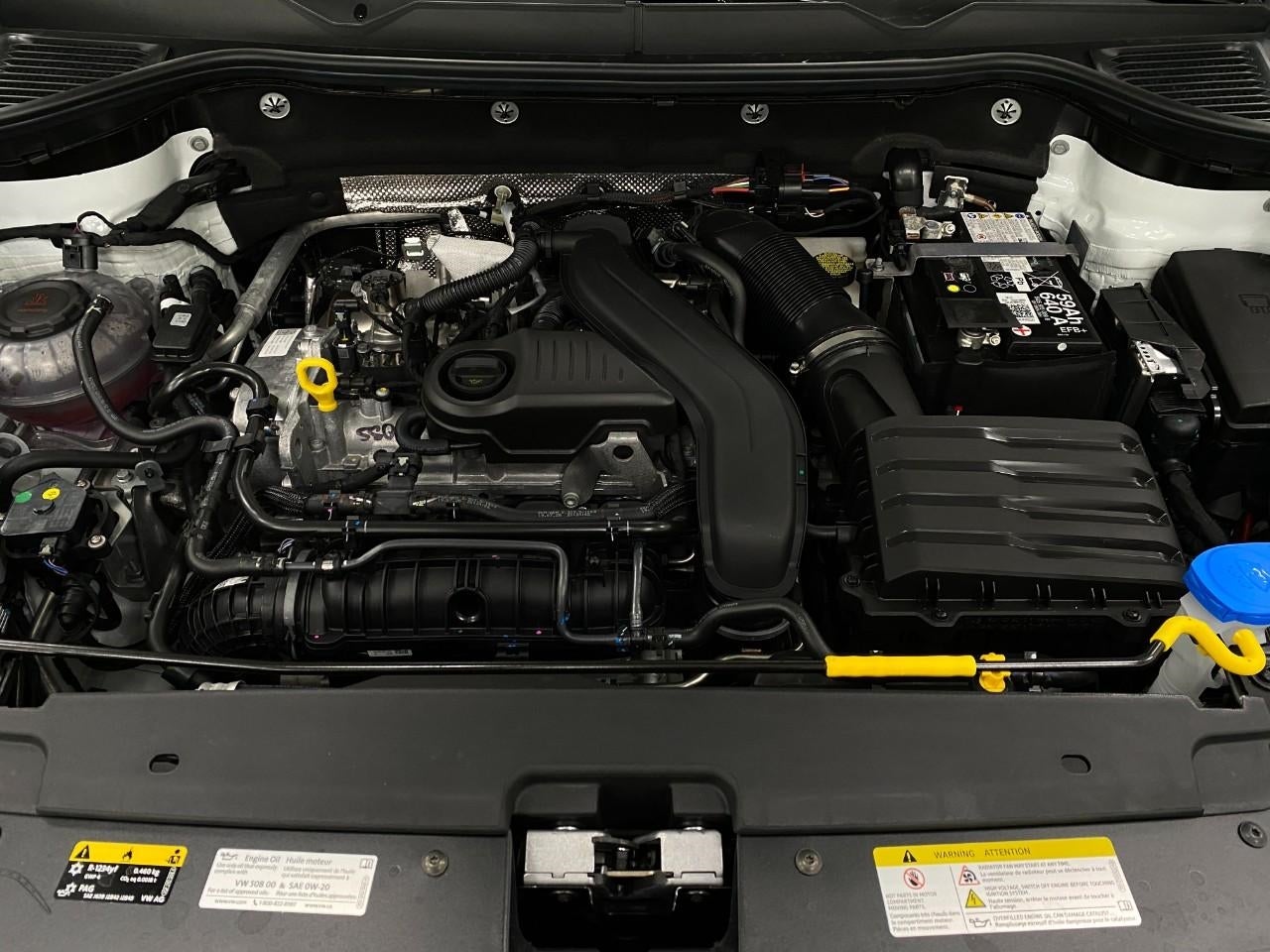 2026 Volkswagen Taos SE Black 4MOTION