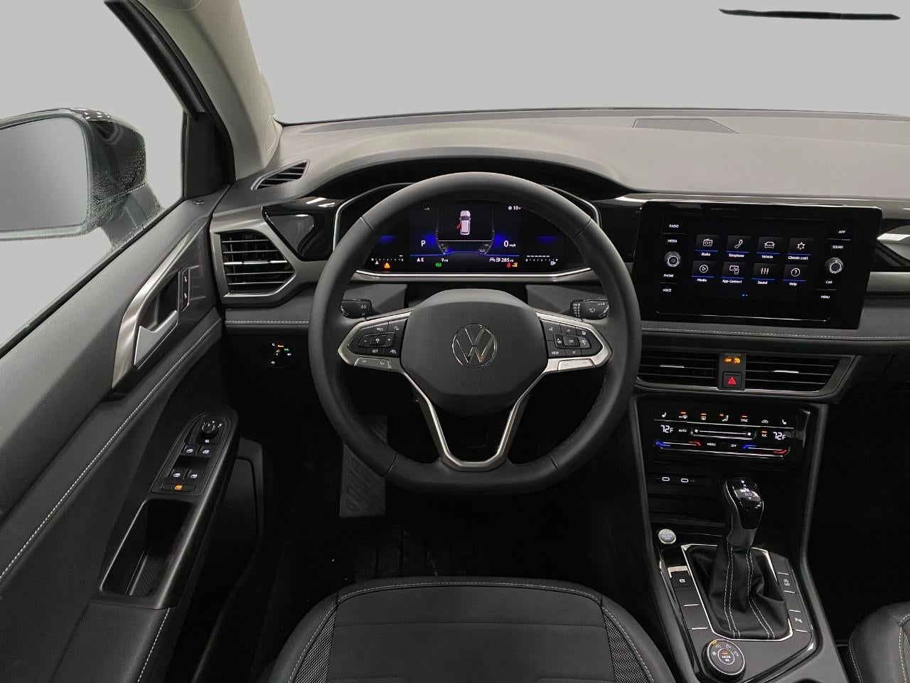 2026 Volkswagen Taos SE Black 4MOTION