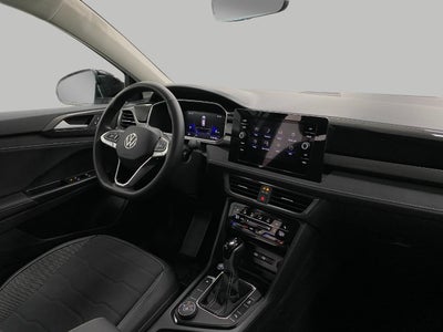 2026 Volkswagen Taos SE Black 4MOTION