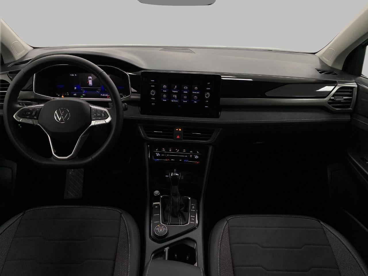 2026 Volkswagen Taos SE Black 4MOTION