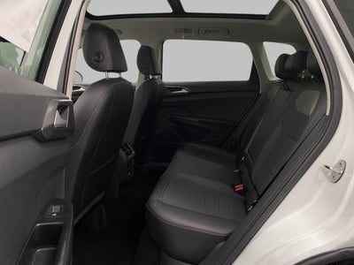 2026 Volkswagen Taos SE Black 4MOTION