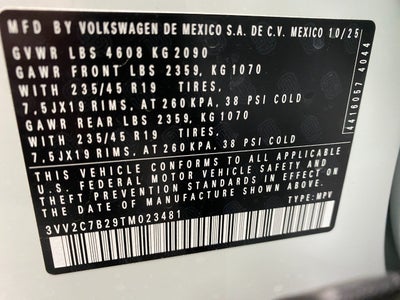 2026 Volkswagen Taos SE Black 4MOTION