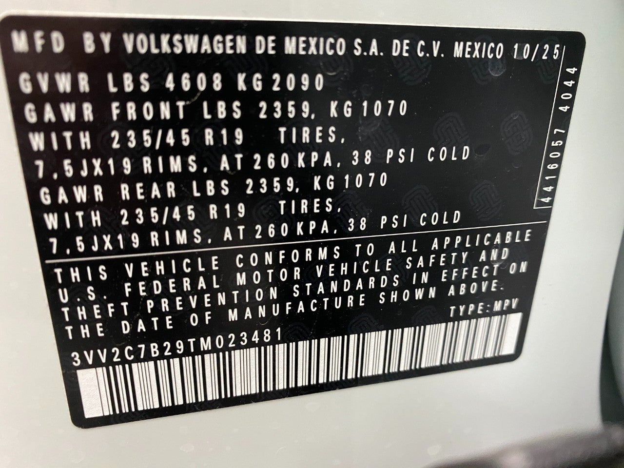 2026 Volkswagen Taos SE Black 4MOTION