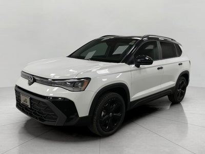 2026 Volkswagen Taos SE Black 4MOTION