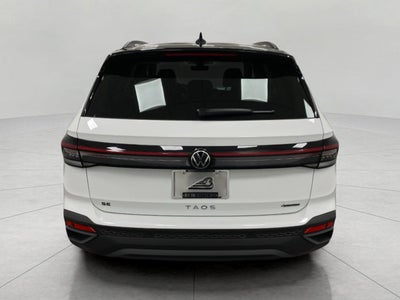 2026 Volkswagen Taos SE Black 4MOTION