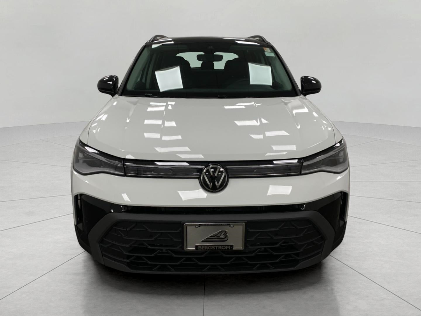 2026 Volkswagen Taos SE Black 4MOTION