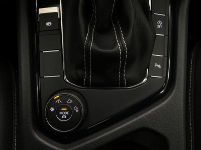 2027 Volkswagen Taos SE Black 4MOTION