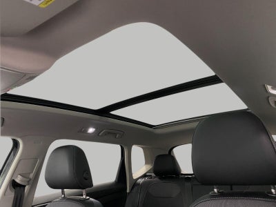 2027 Volkswagen Taos SE Black 4MOTION