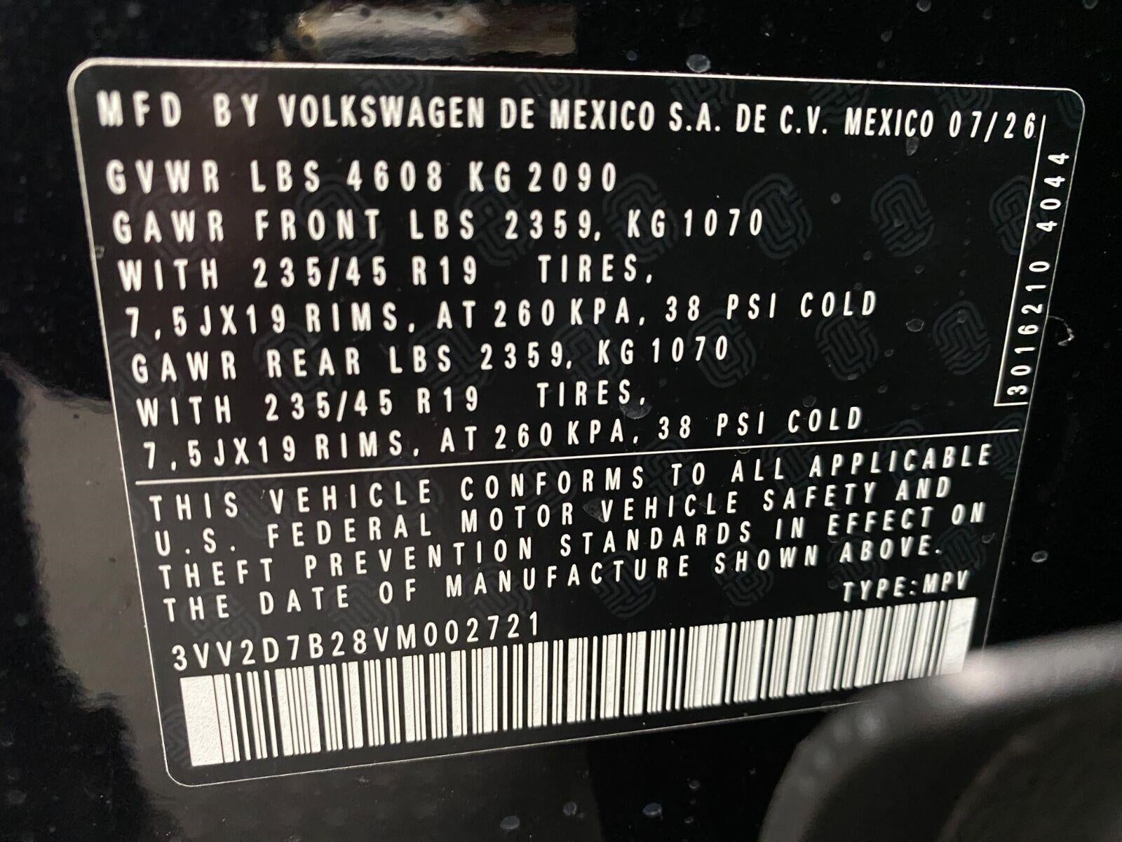 2027 Volkswagen Taos SE Black 4MOTION