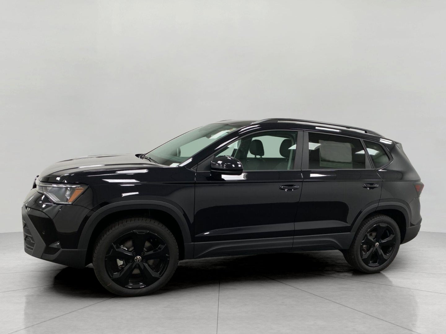 2027 Volkswagen Taos SE Black 4MOTION