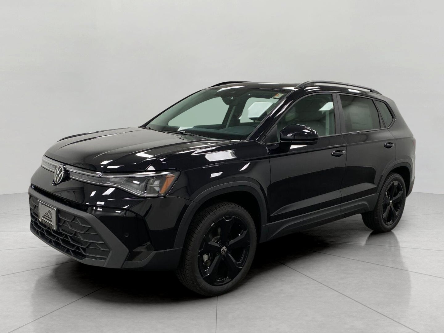 2027 Volkswagen Taos SE Black 4MOTION