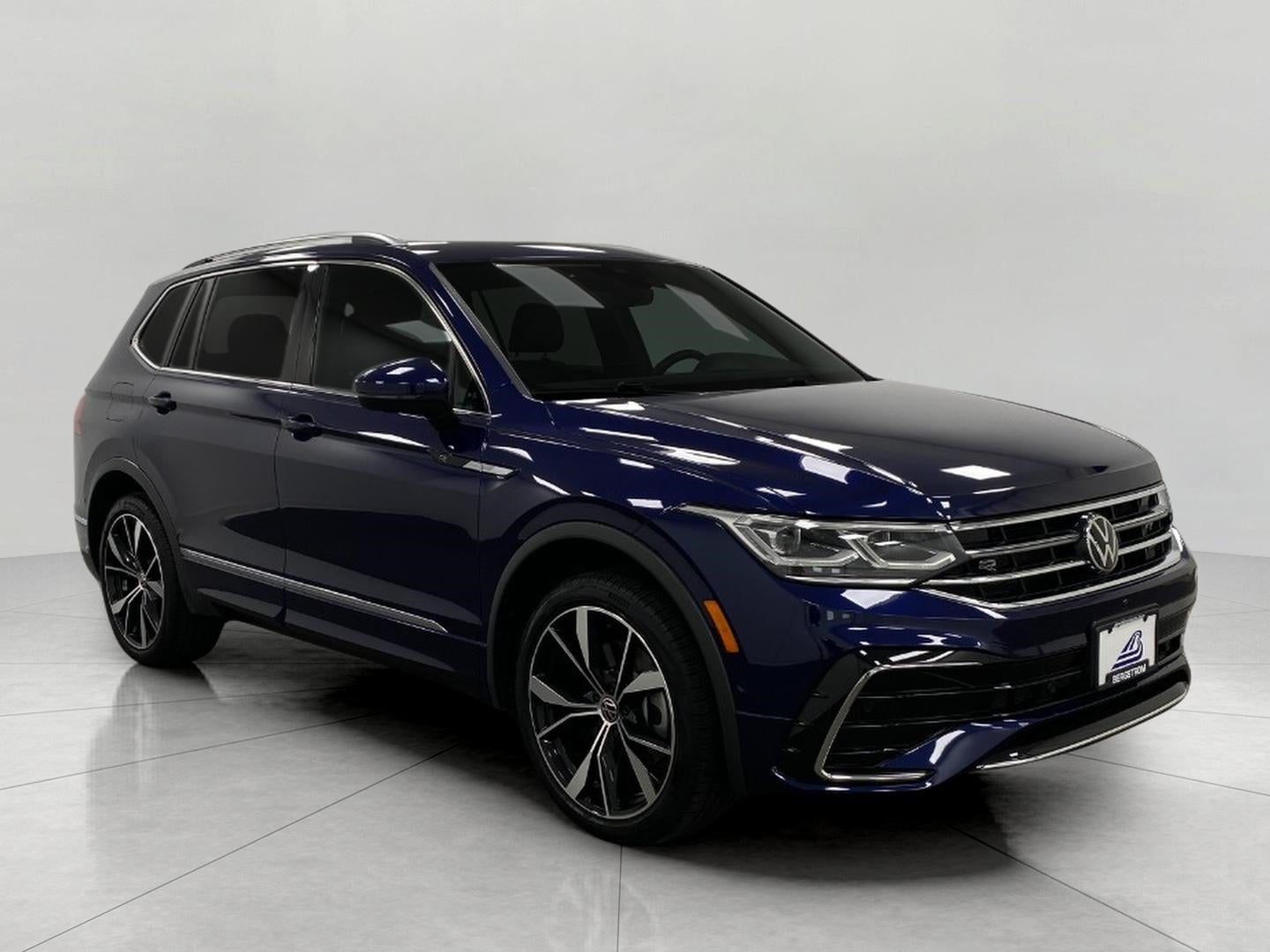 2024 Volkswagen Tiguan 2.0T SEL R-Line 4MOTION