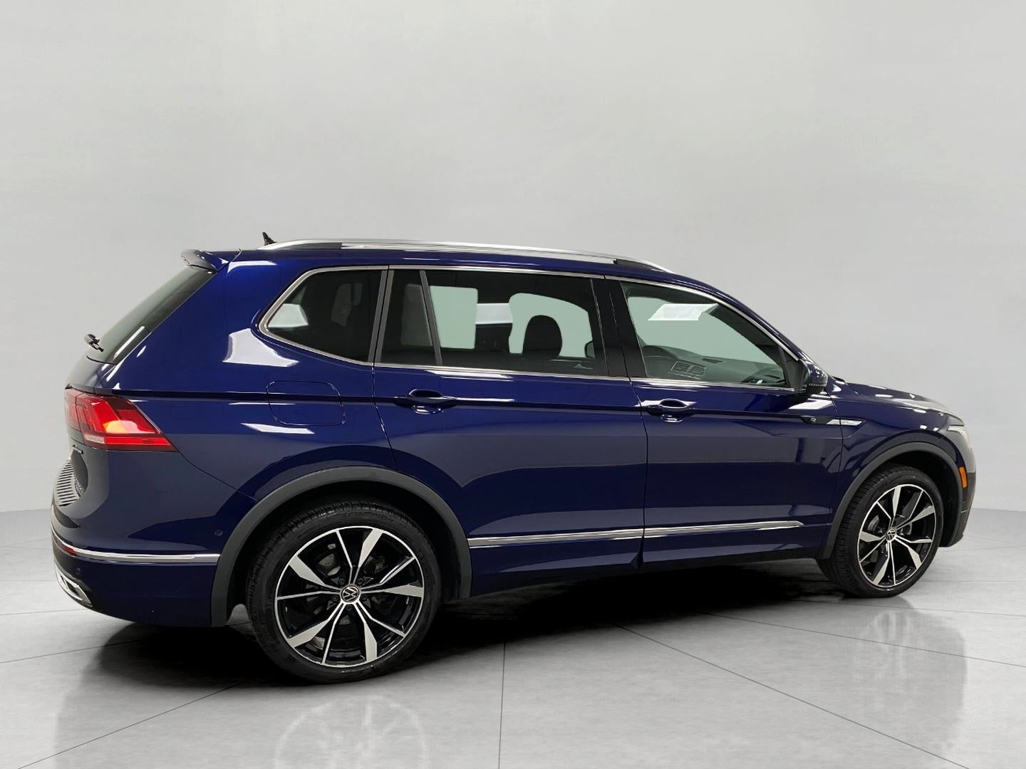 2024 Volkswagen Tiguan 2.0T SEL R-Line 4MOTION