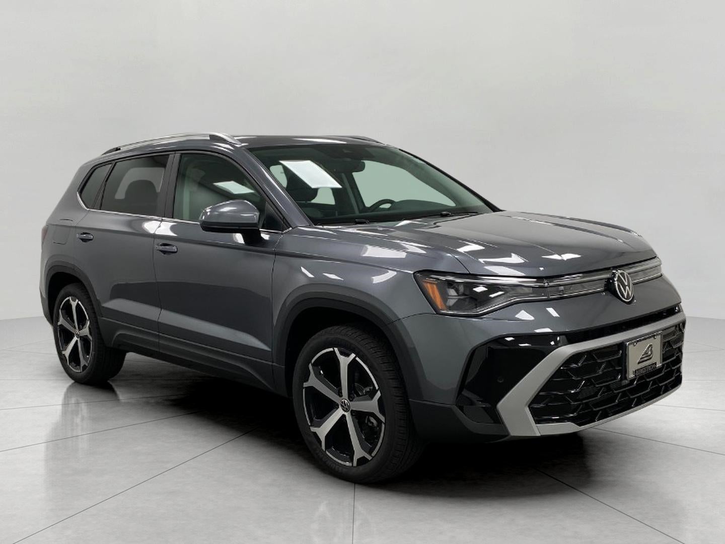 2026 Volkswagen Taos 1.5T SEL 4Motion's photo