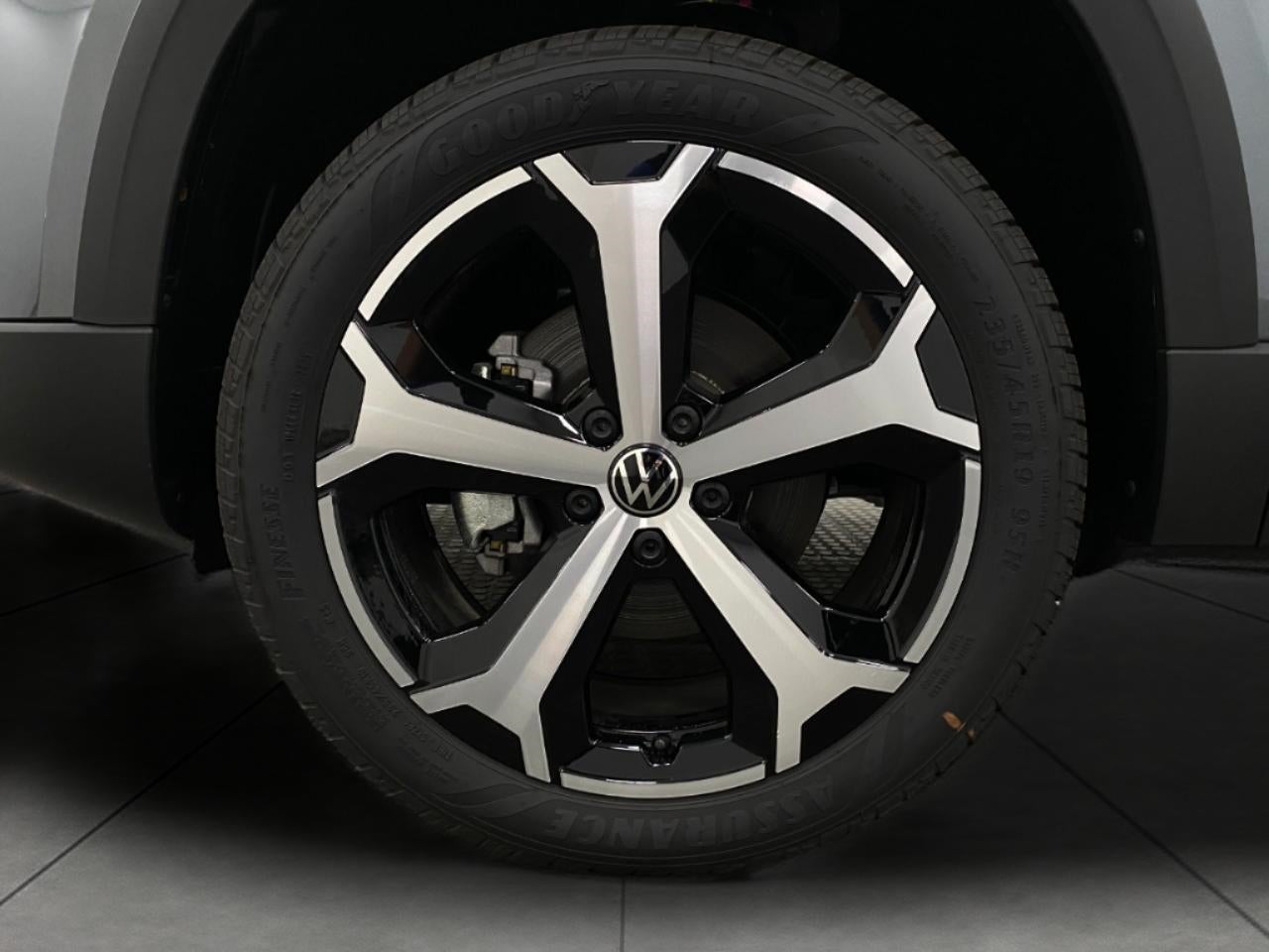 2026 Volkswagen Taos SEL 4MOTION