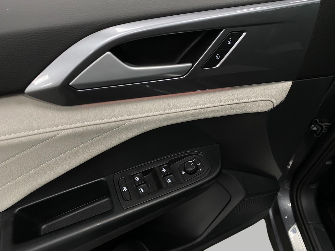 2026 Volkswagen Taos SEL 4MOTION
