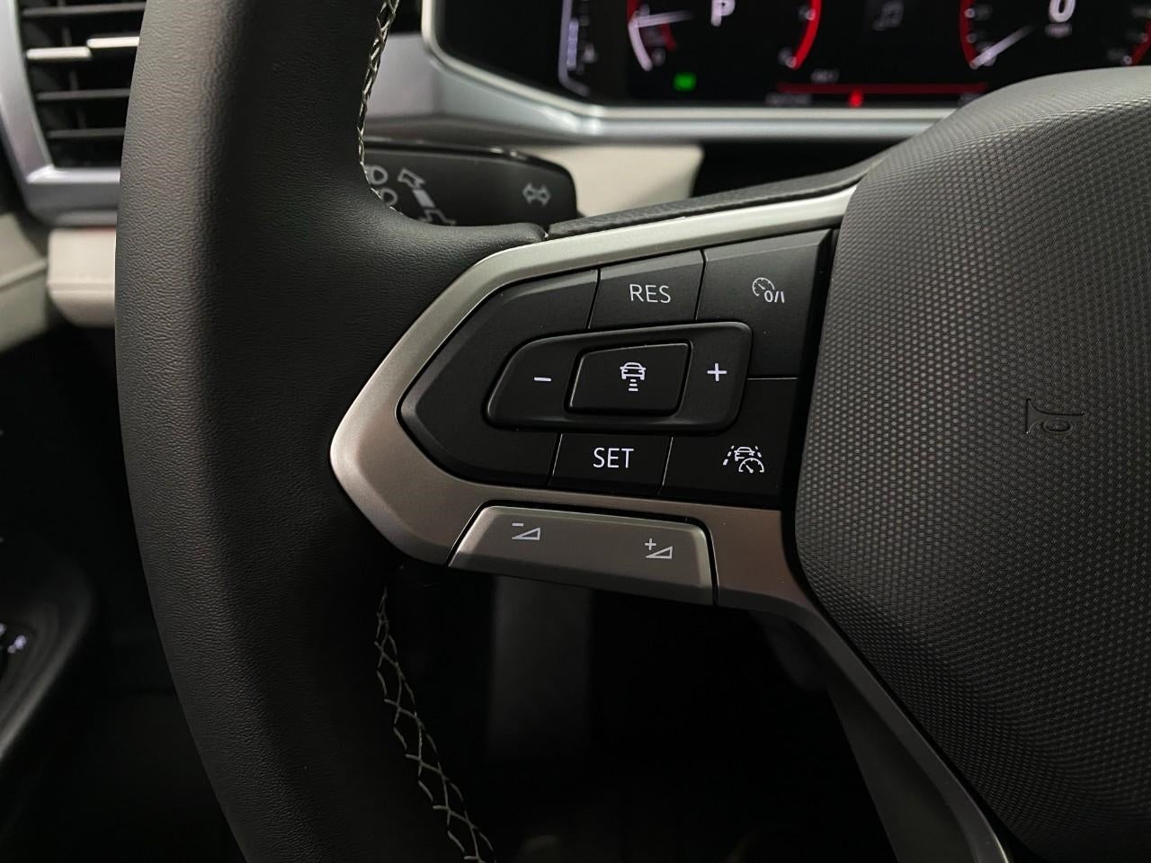 2026 Volkswagen Taos SEL 4MOTION