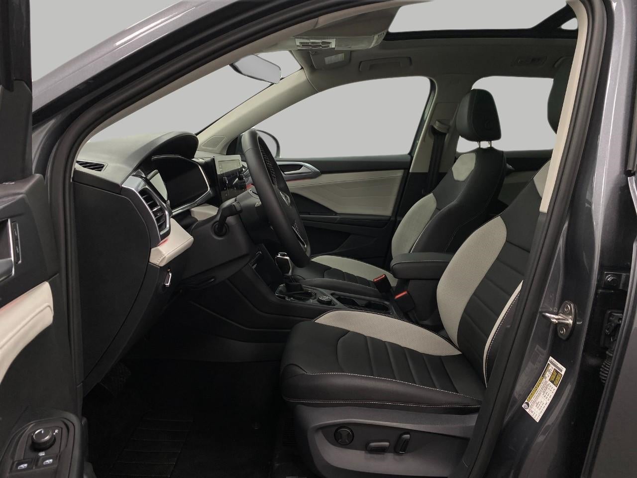 2026 Volkswagen Taos SEL 4MOTION