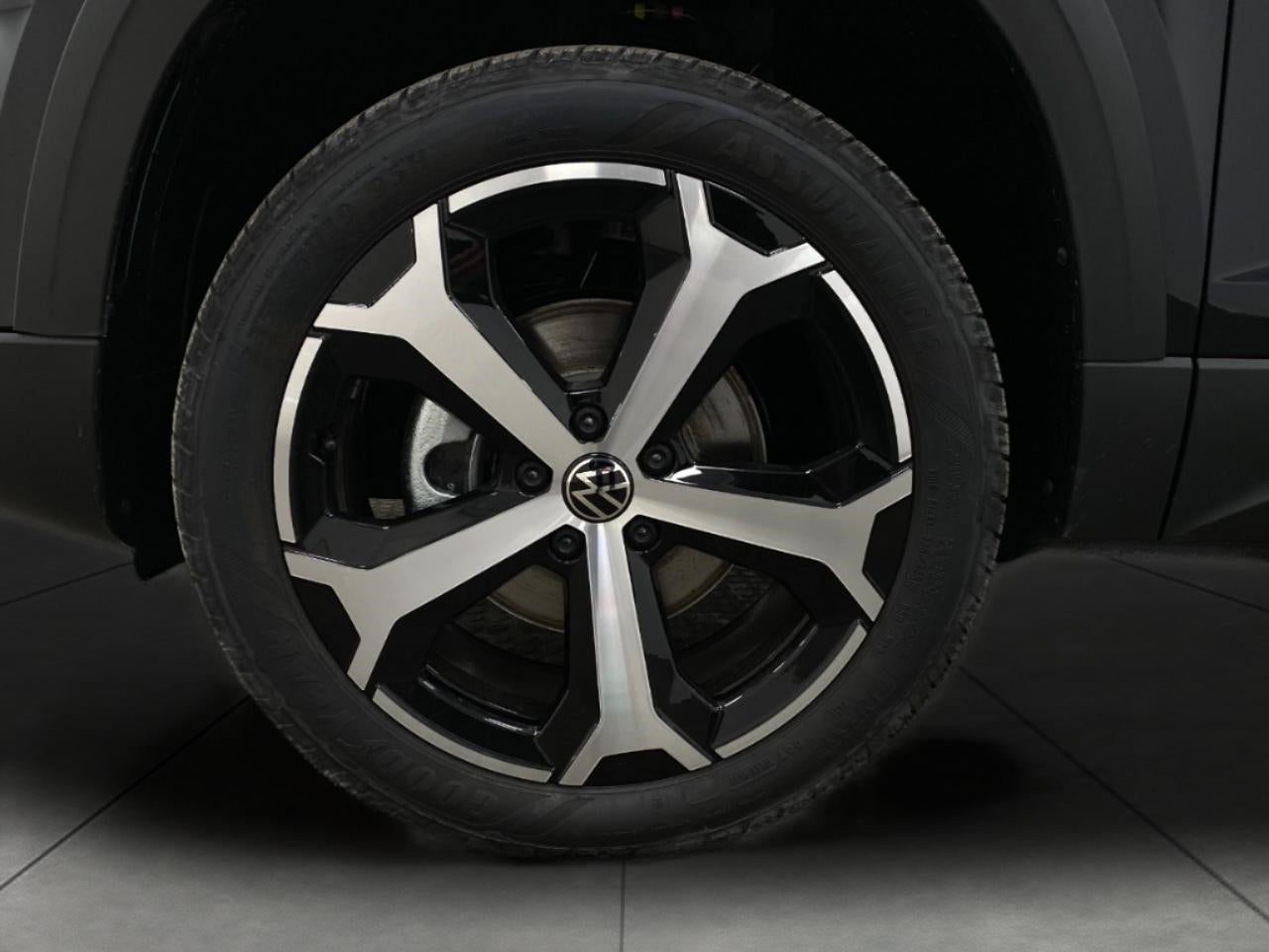 2026 Volkswagen Taos SEL 4MOTION