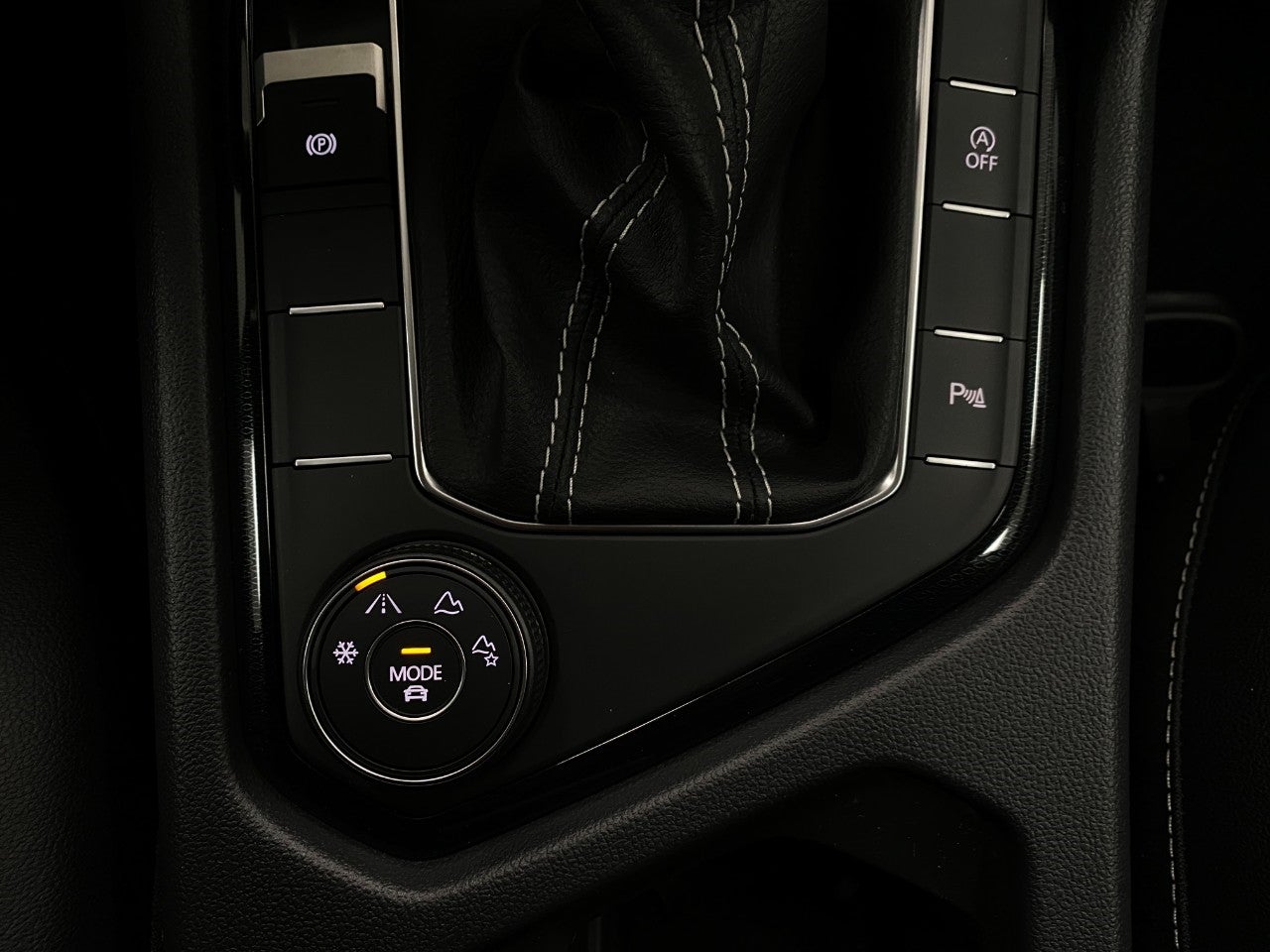 2026 Volkswagen Taos SEL 4MOTION