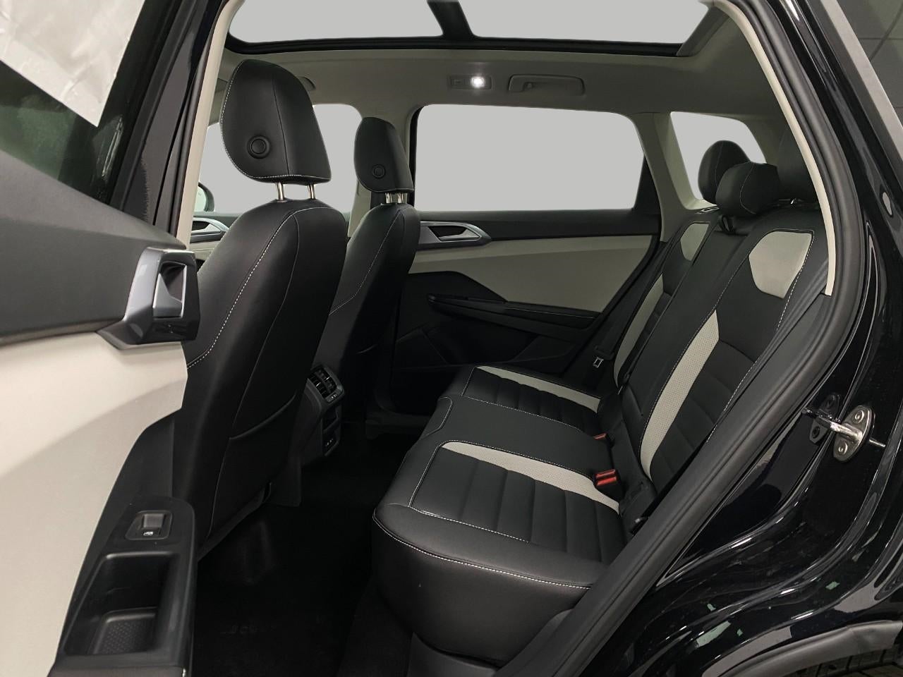 2026 Volkswagen Taos SEL 4MOTION