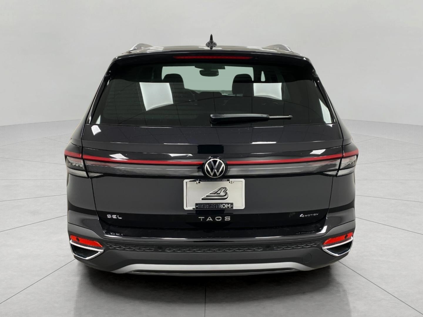2026 Volkswagen Taos SEL 4MOTION