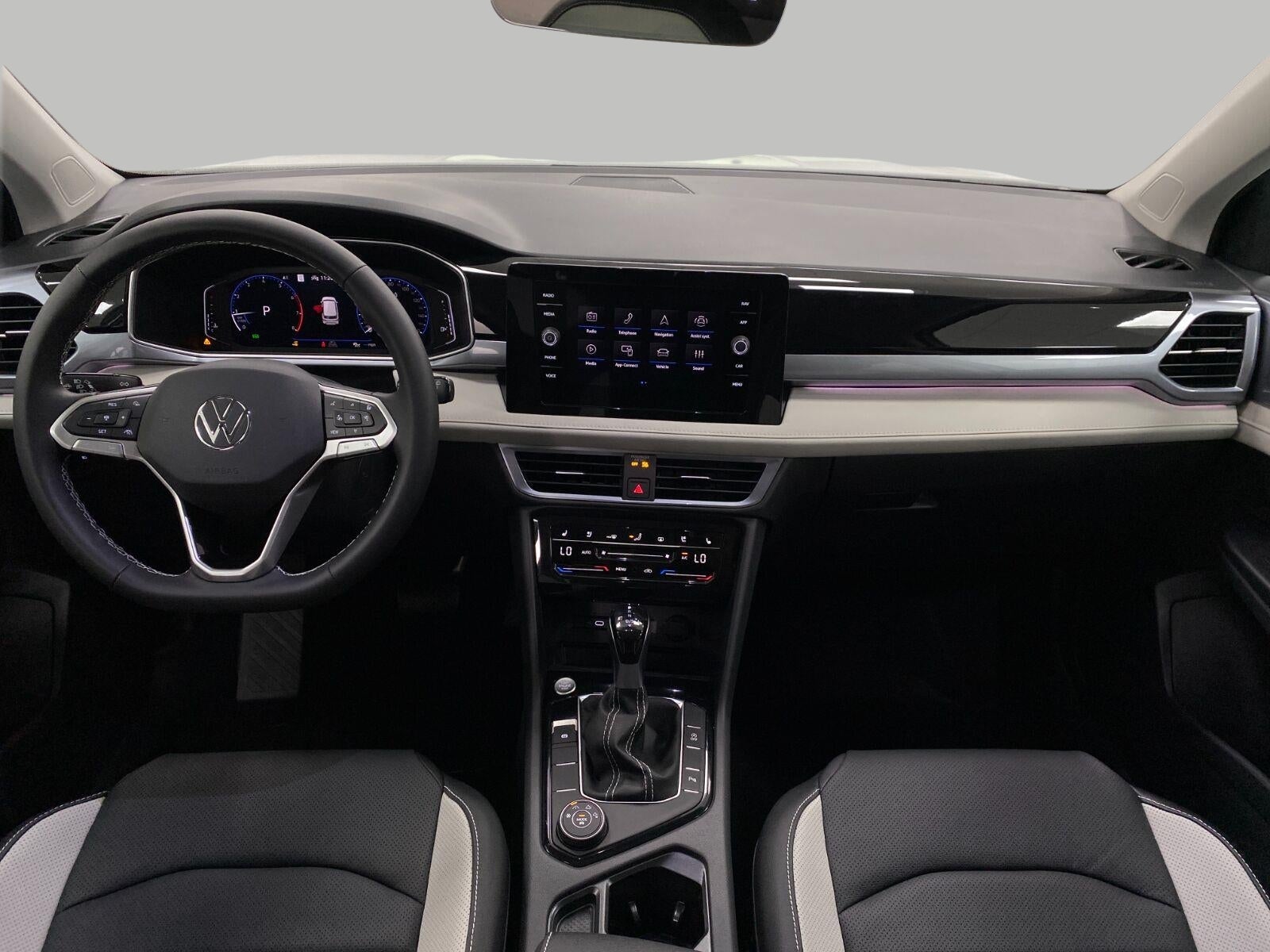 2027 Volkswagen Taos SEL 4MOTION