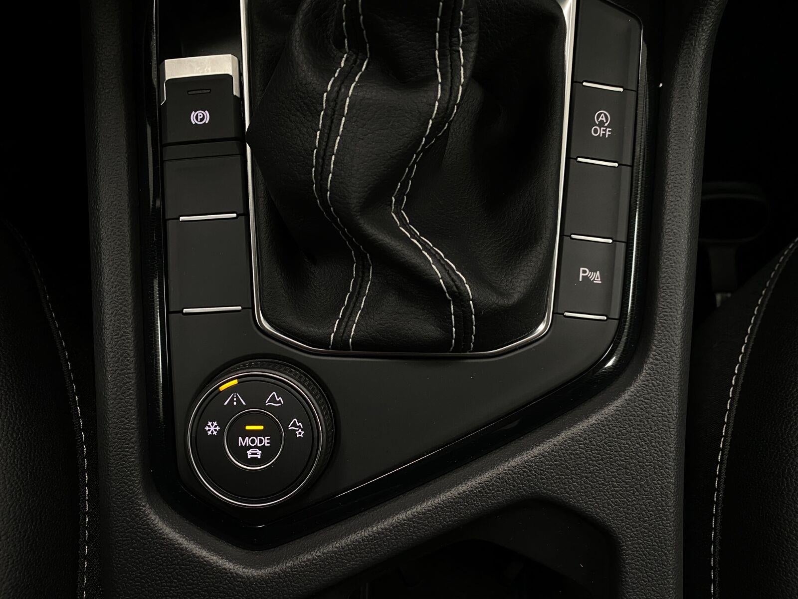 2027 Volkswagen Taos SEL 4MOTION