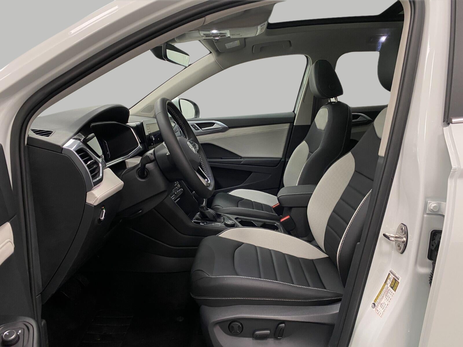 2027 Volkswagen Taos SEL 4MOTION